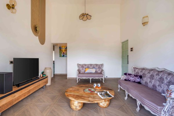 Image Title Goes Here