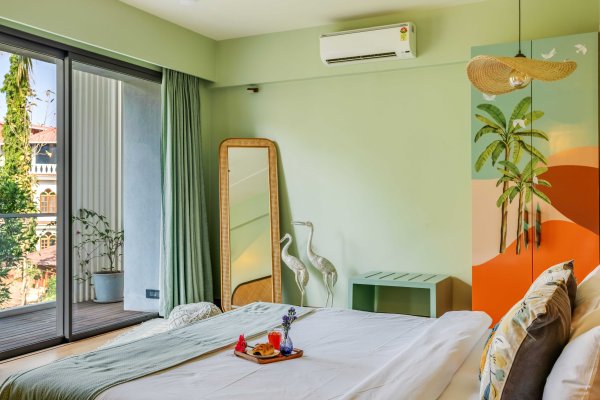 Image Title Goes Here