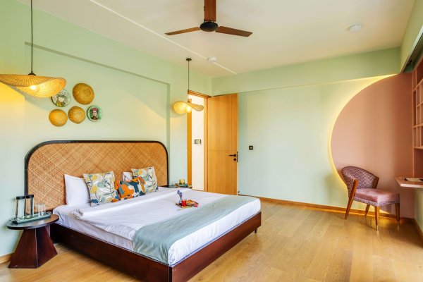 Image Title Goes Here