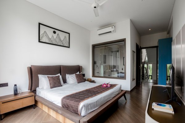 Image Title Goes Here