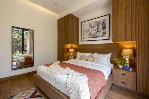 Image Title Goes Here