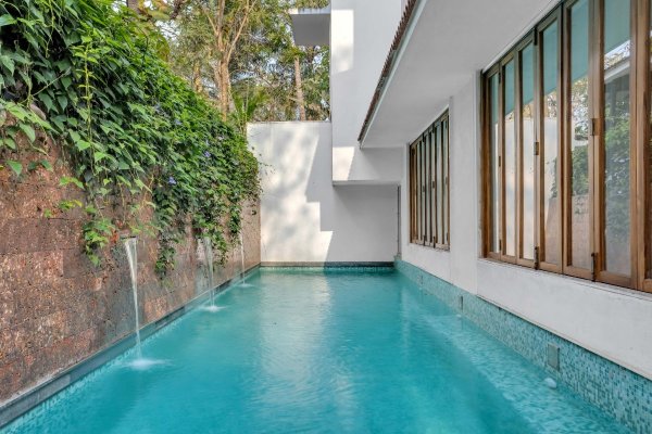 Image Title Goes Here