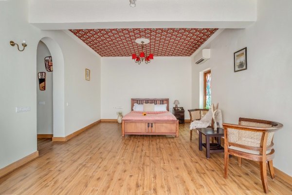 Image Title Goes Here