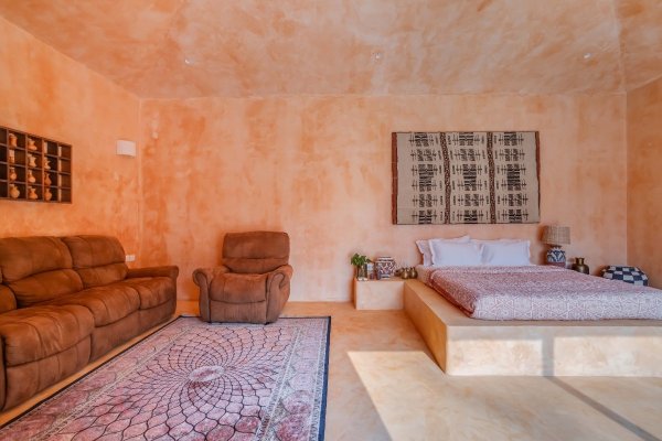 Image Title Goes Here