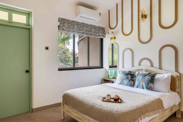 Image Title Goes Here