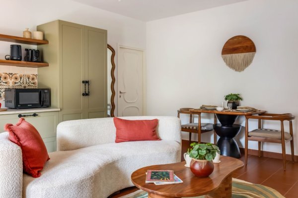 Image Title Goes Here