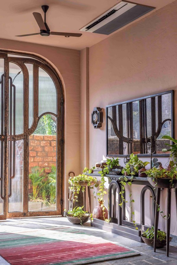 Image Title Goes Here